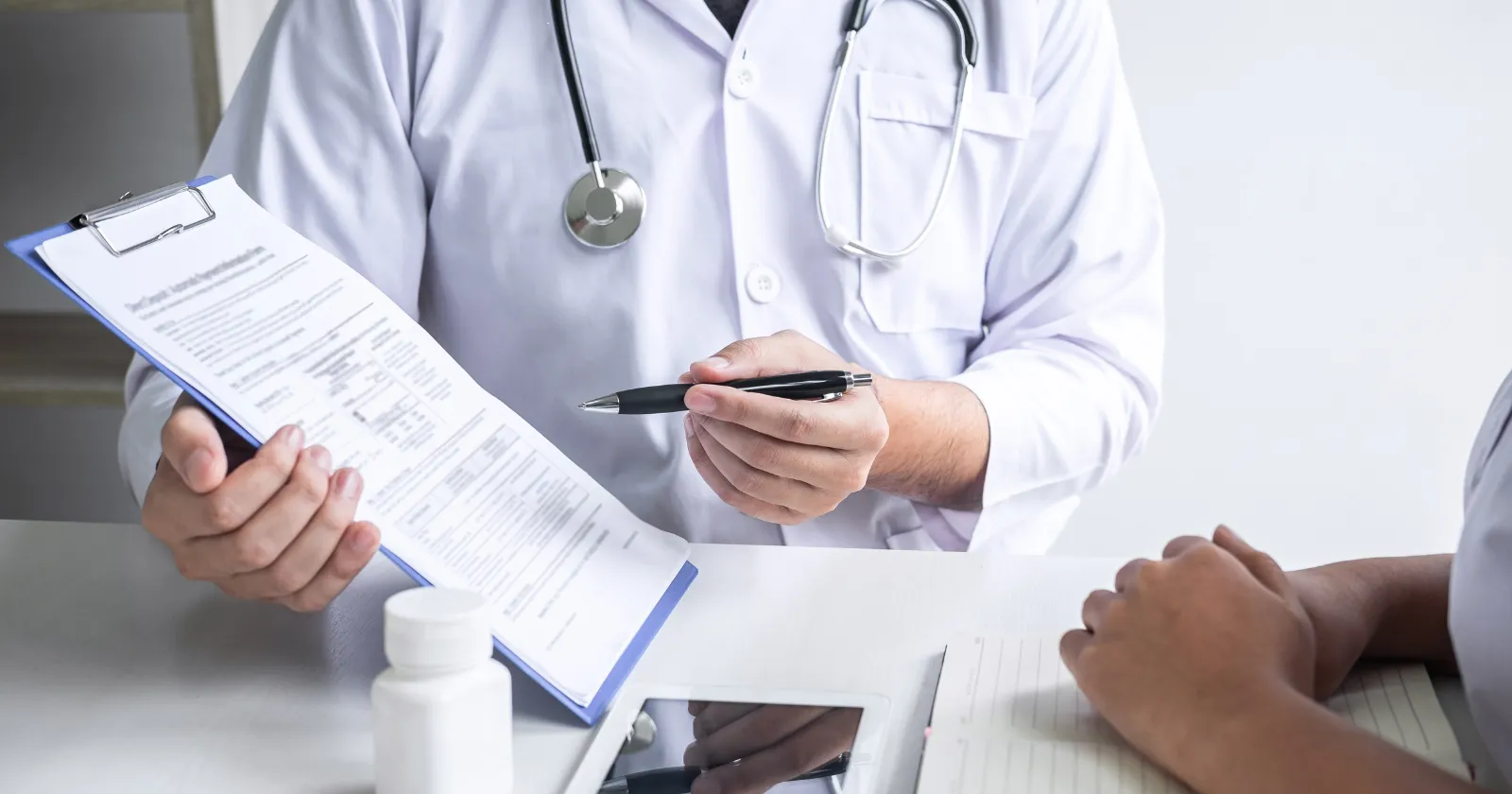 Consultation médicale en chirurgie de la main